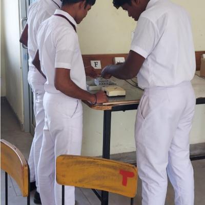  தொழில்நுட்ப ஆய்வகங்கள்